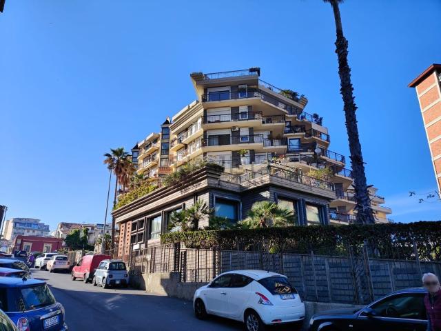 Appartamento in vendita di 100 m² in Viale Alcide De Gasperi