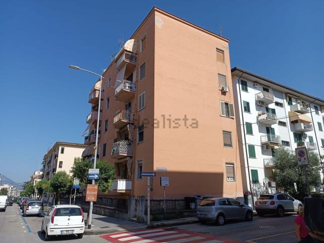 Appartamento in vendita di 100 m² in Viale Antonio Mellusi, 93