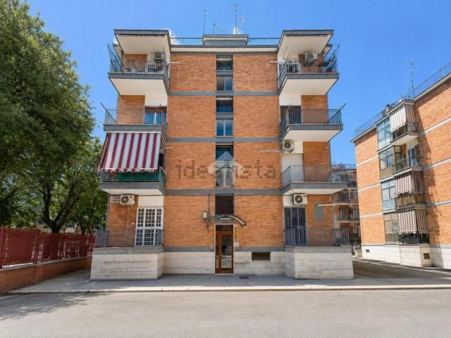 Appartamento in vendita di 100 m² in Viale Candelaro, 87