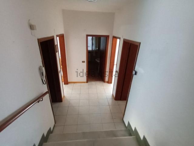 Appartamento in vendita di 100 m² in Viale Castracani Traversa 1