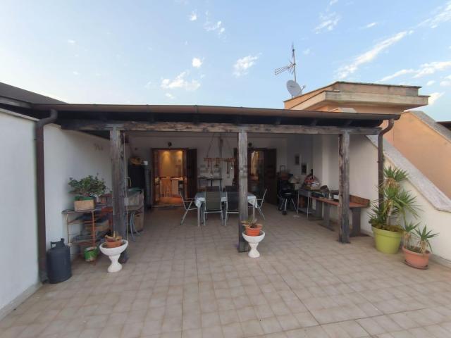 Appartamento in vendita di 100 m² in Viale del Parco, 249