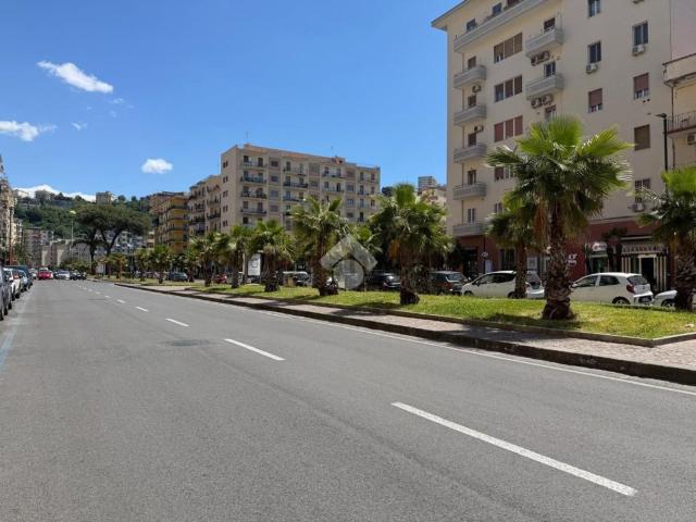 Appartamento in vendita di 100 m² in Viale di Augusto, 62