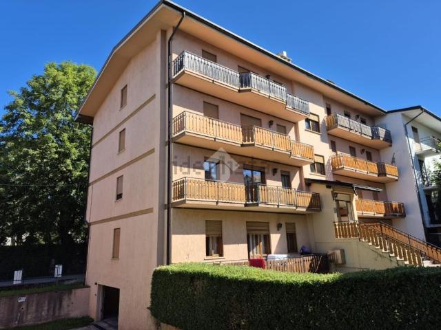 Appartamento in vendita di 100 m² in Viale G. Garibaldi, 12