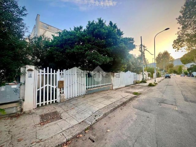 Appartamento in vendita di 100 m² in Viale Galatea