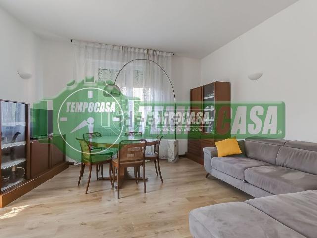 Appartamento in vendita di 100 m² in Viale Giuseppe Garibaldi
