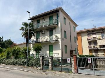 Appartamento in vendita di 100 m² in Viale la Grola, 10
