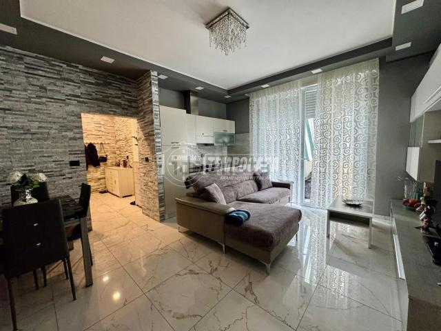 Appartamento in vendita di 100 m² in Viale Magenta