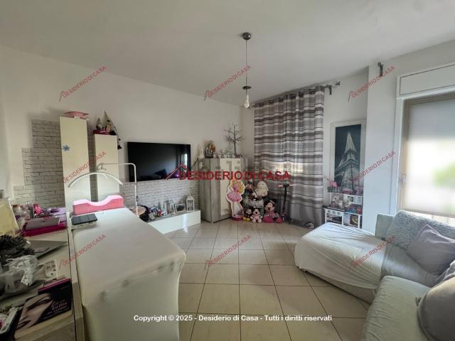 Appartamento in vendita di 100 m² in Viale Marche, 31