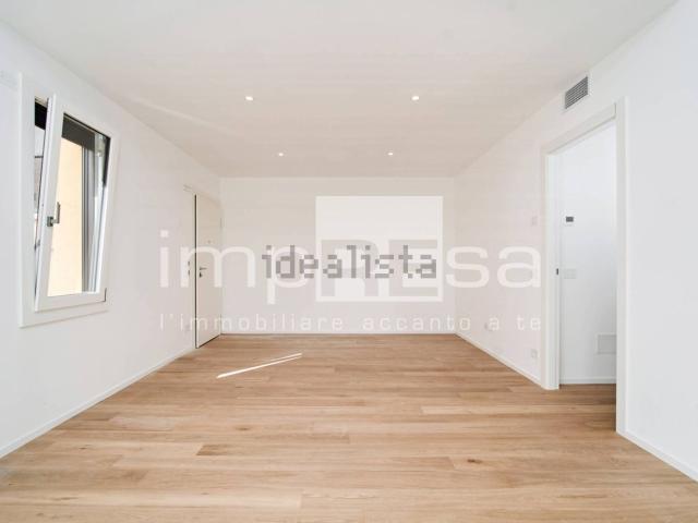 Appartamento in vendita di 100 m² in Viale Monte Grappa