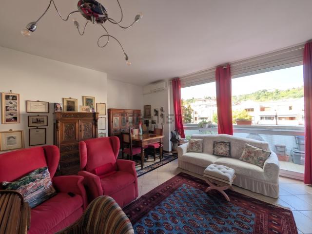 Appartamento in vendita di 100 m² in Viale Nuovo, 6