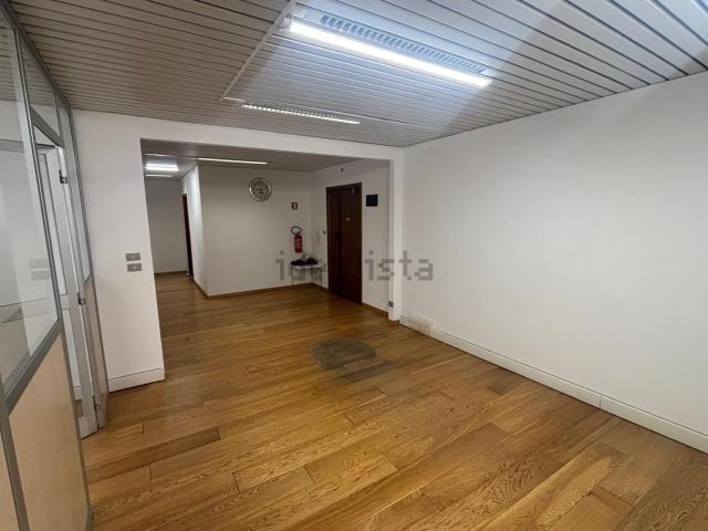 Appartamento in vendita di 100 m² in Viale Pietro Pietramellara, 35