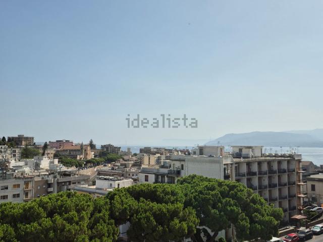 Appartamento in vendita di 100 m² in Viale Principe Umberto, 83