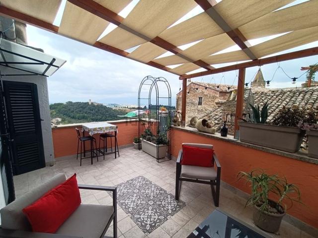 Appartamento in vendita di 100 m² in Vico 1 Via Roma