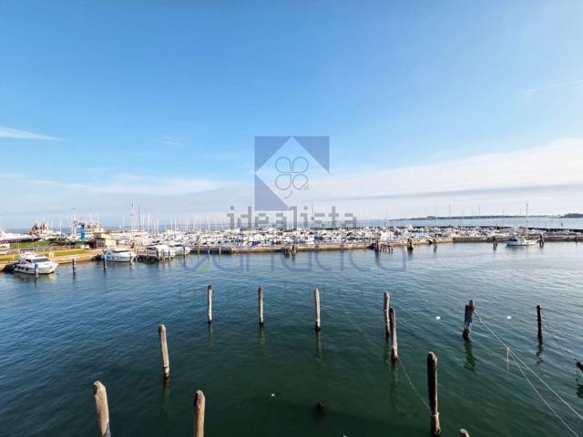 Appartamento in vendita di 100 m² in Calle Stretta Bersaglio