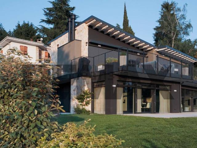 Appartamento in vendita di 100 m² in Contrada Cà Montagna, 17