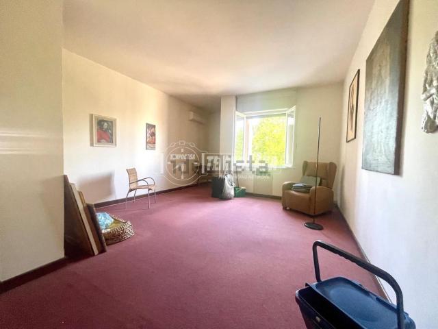 Appartamento in vendita di 100 m² in Corso A. Pietrobuoni, 1