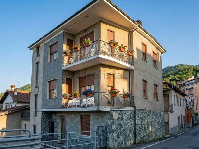 Appartamento in vendita di 100 m² in Corso Giuseppe Garibaldi, 90