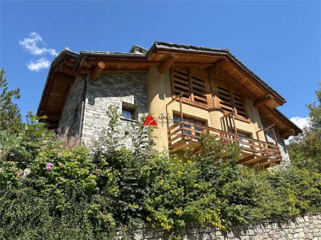 Appartamento in vendita di 100 m² in Frazione Epinel, 146