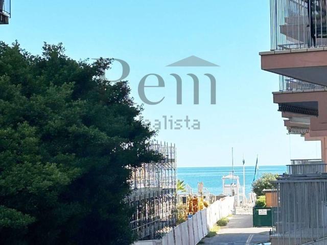 Appartamento in vendita di 100 m² in Largo Centro Commerciale, 21