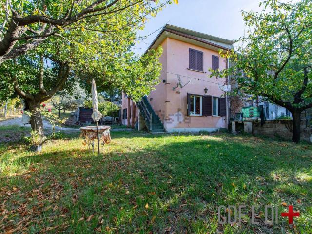 Appartamento in vendita di 100 m² in Località Valle Vallone