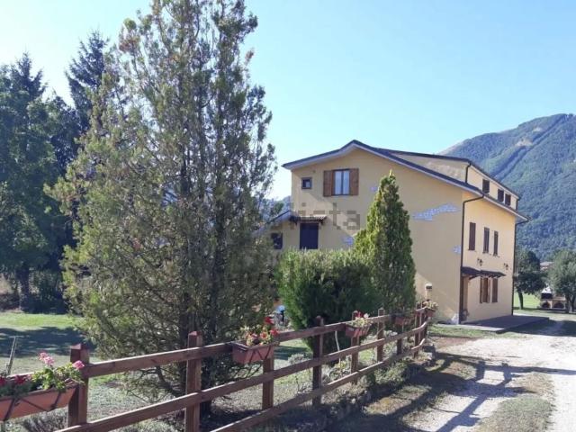 Appartamento in vendita di 100 m² in Località Campangelo, 33