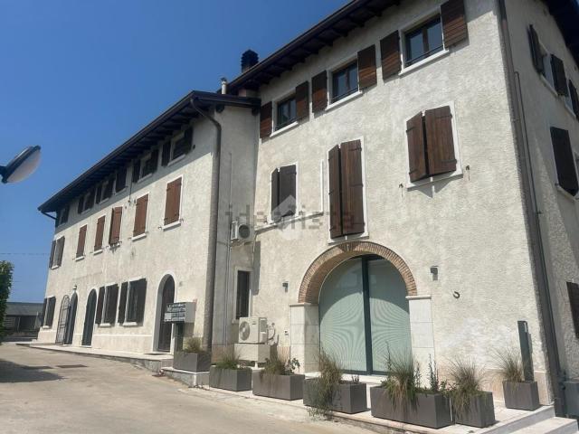 Appartamento in vendita di 100 m² in Località Marinoni, 6
