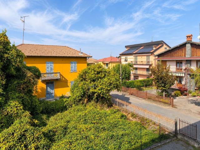 Appartamento in vendita di 100 m² in Località Regione Piani, 12