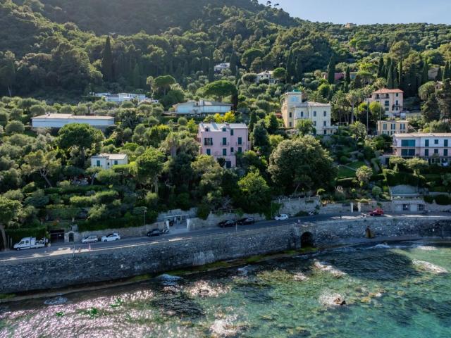 Appartamento in vendita di 100 m² in Lungomare Raffaele Rossetti, 38