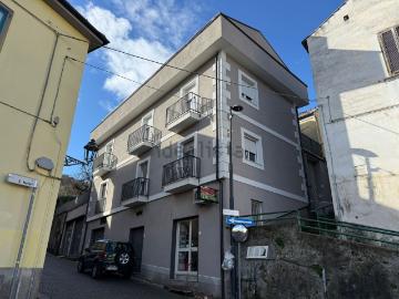 Appartamento in vendita di 100 m² in Piazza Carmine Pastore, 3