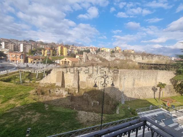 Appartamento in vendita di 100 m² in Piazza Castello