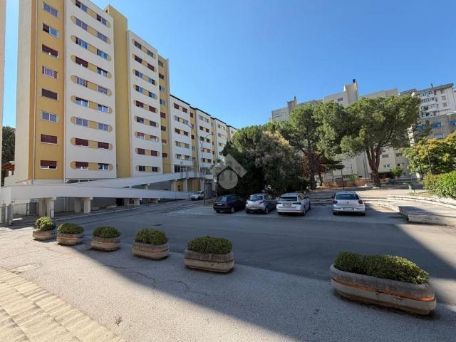 Appartamento in vendita di 100 m² in Piazza Don Pinuccio Lattuchella, 5