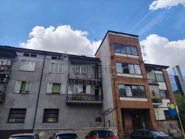 Appartamento in vendita di 100 m² in Piazza Fratelli Cervi