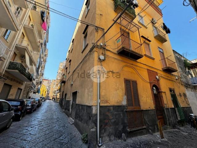 Appartamento in vendita di 100 m² in Piazza Luigi Palomba, 2