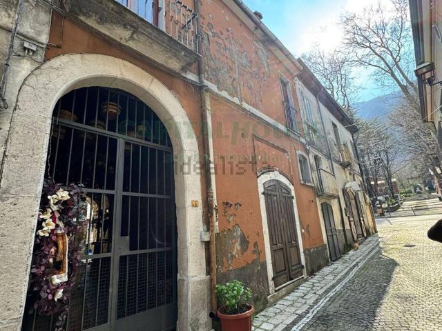 Appartamento in vendita di 100 m² in Piazza Municipio, 17