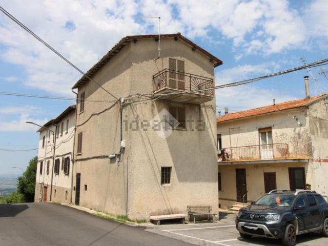 Appartamento in vendita di 100 m² in Piazza Trieste, 5