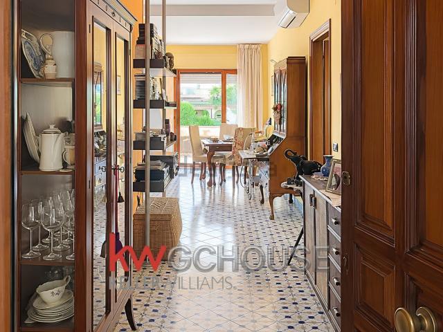 Appartamento in vendita di 100 m² in Salita Quisisana, 35