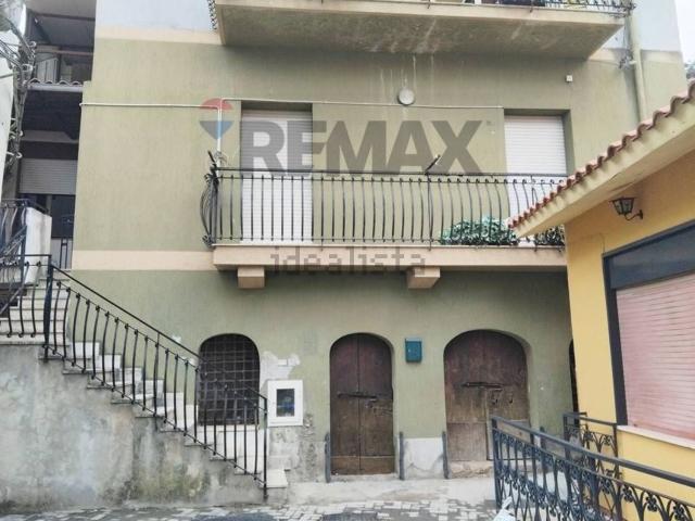 Appartamento in vendita di 100 m² in Strada Statale 114 Orientale Sicula
