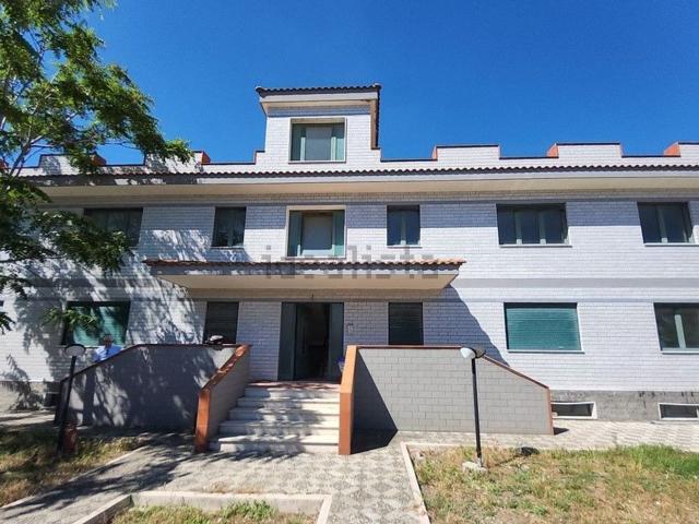 Appartamento in vendita di 100 m² in Strada Statale 16
