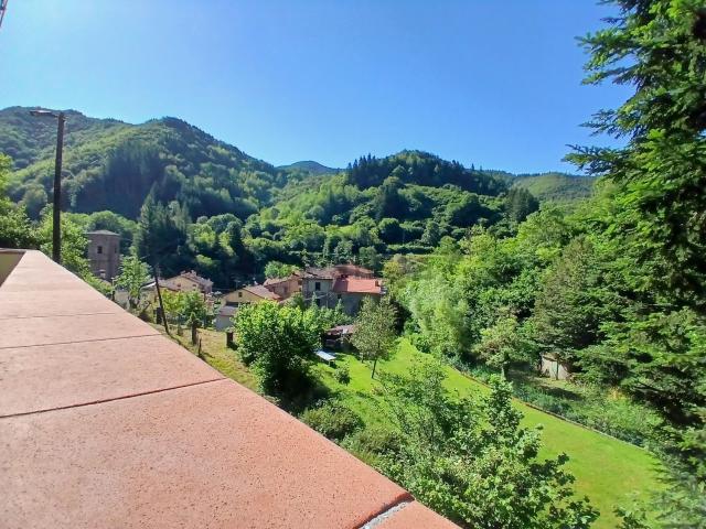 Appartamento in vendita di 100 m² in Strada Statale Porrettana