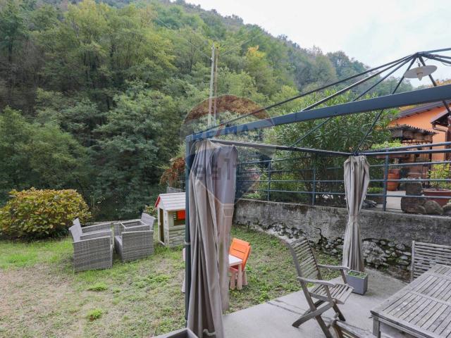 Appartamento in vendita di 101 m² in Via Conte E. Lombardo, 11