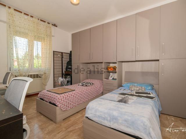 Appartamento in vendita di 101 m² in Via Caduti di Via Fani