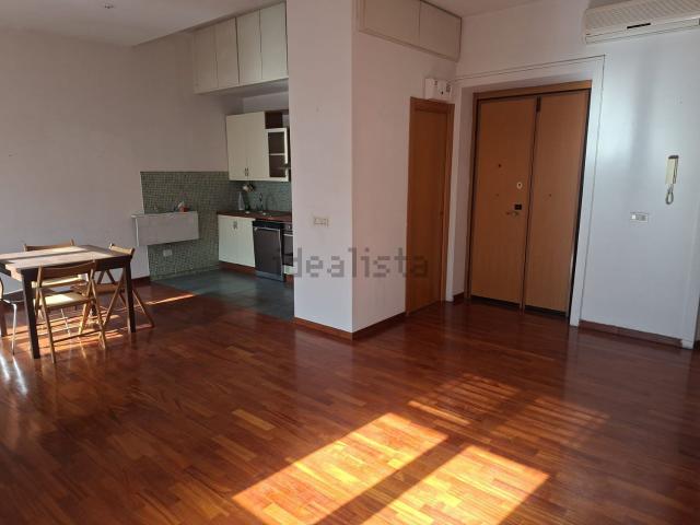 Appartamento in vendita di 101 m² in Via Andrea Costa