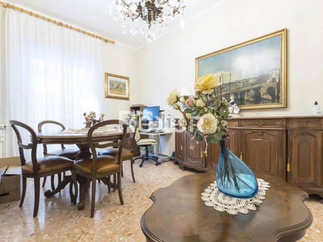 Appartamento in vendita di 101 m² in Via Buschetti, 15