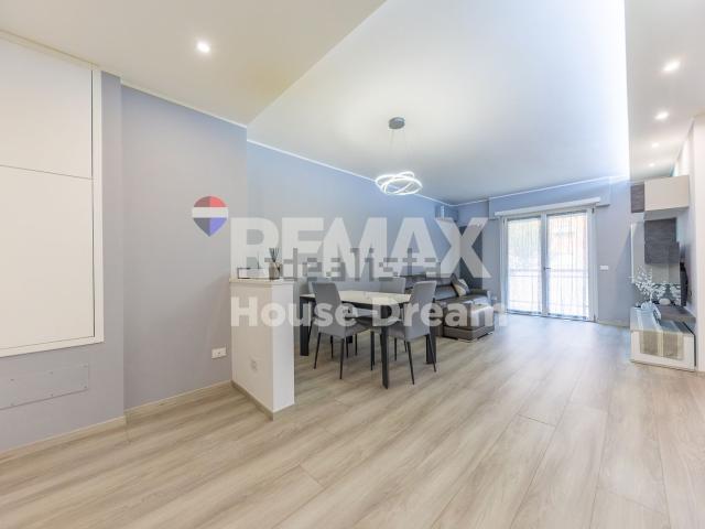 Appartamento in vendita di 101 m² in Via Gaetano Ermoli, 8
