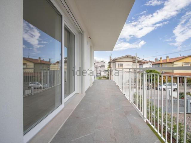 Appartamento in vendita di 101 m² in Via Giacomo Leopardi, 17