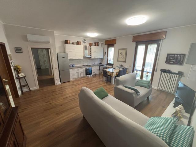 Appartamento in vendita di 101 m² in Via Don Giovanni Minzoni, 1