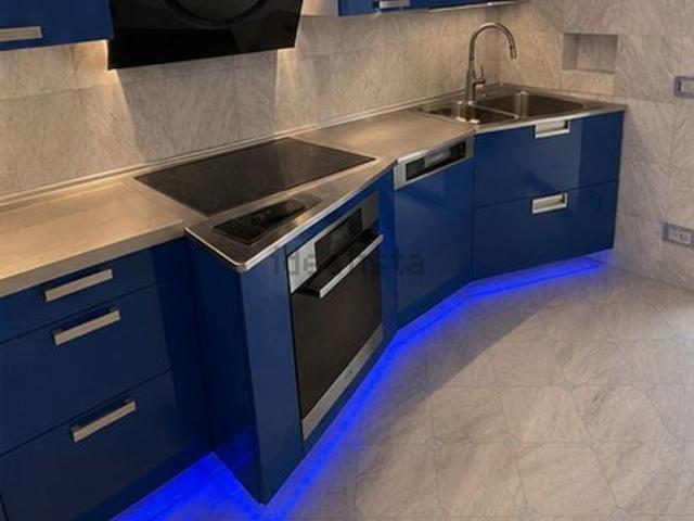 Appartamento in vendita di 101 m² in Via del Bosco, 30