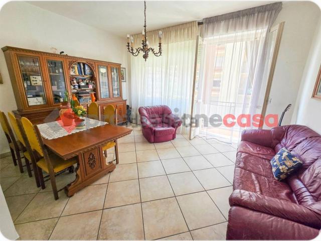Appartamento in vendita di 101 m² in Via del Fagiano, 65