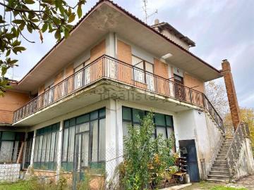 Appartamento in vendita di 101 m² in Via della Selce