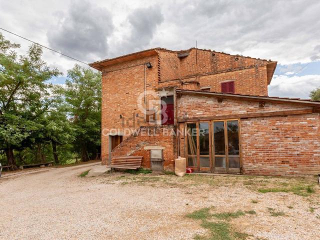 Appartamento in vendita di 101 m² in Via delle Tombe